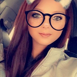 Meet your Posher, Shelby